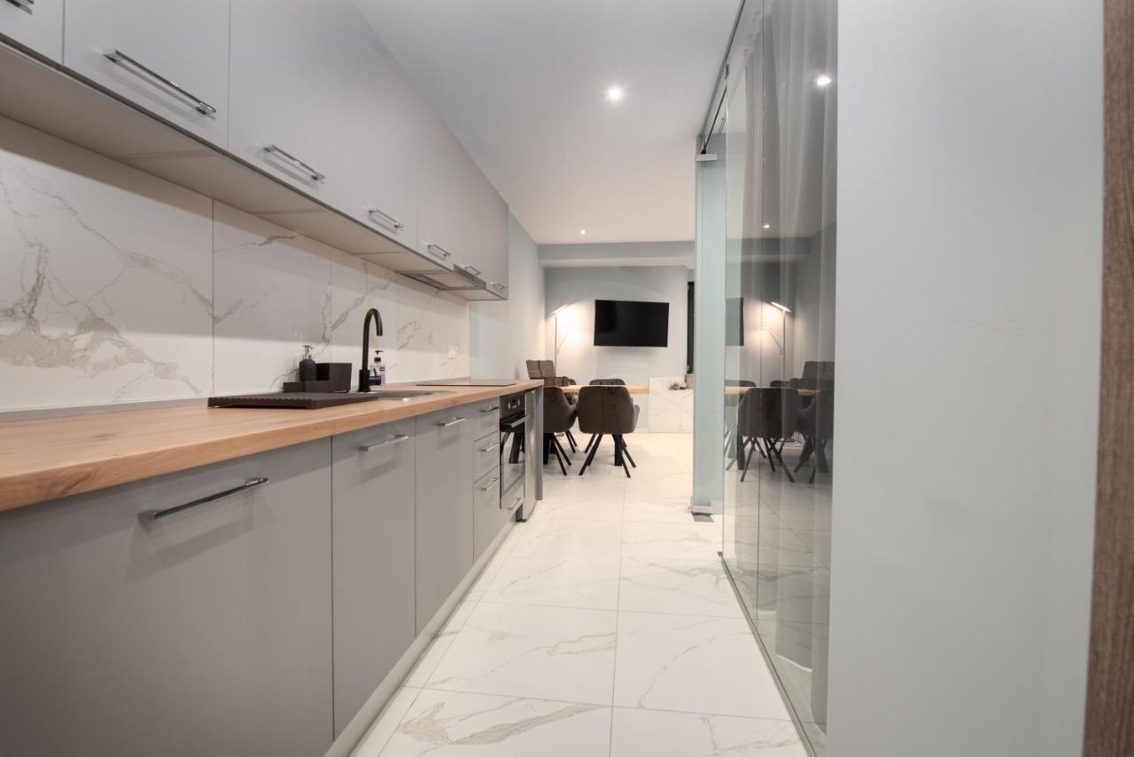 Sea & Luxury Apartment